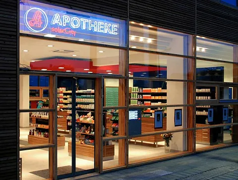Apotheke solarCity in Linz von außen